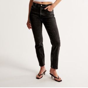 Abercrombie & Fitch The High Rise Mom Jean size 27 short